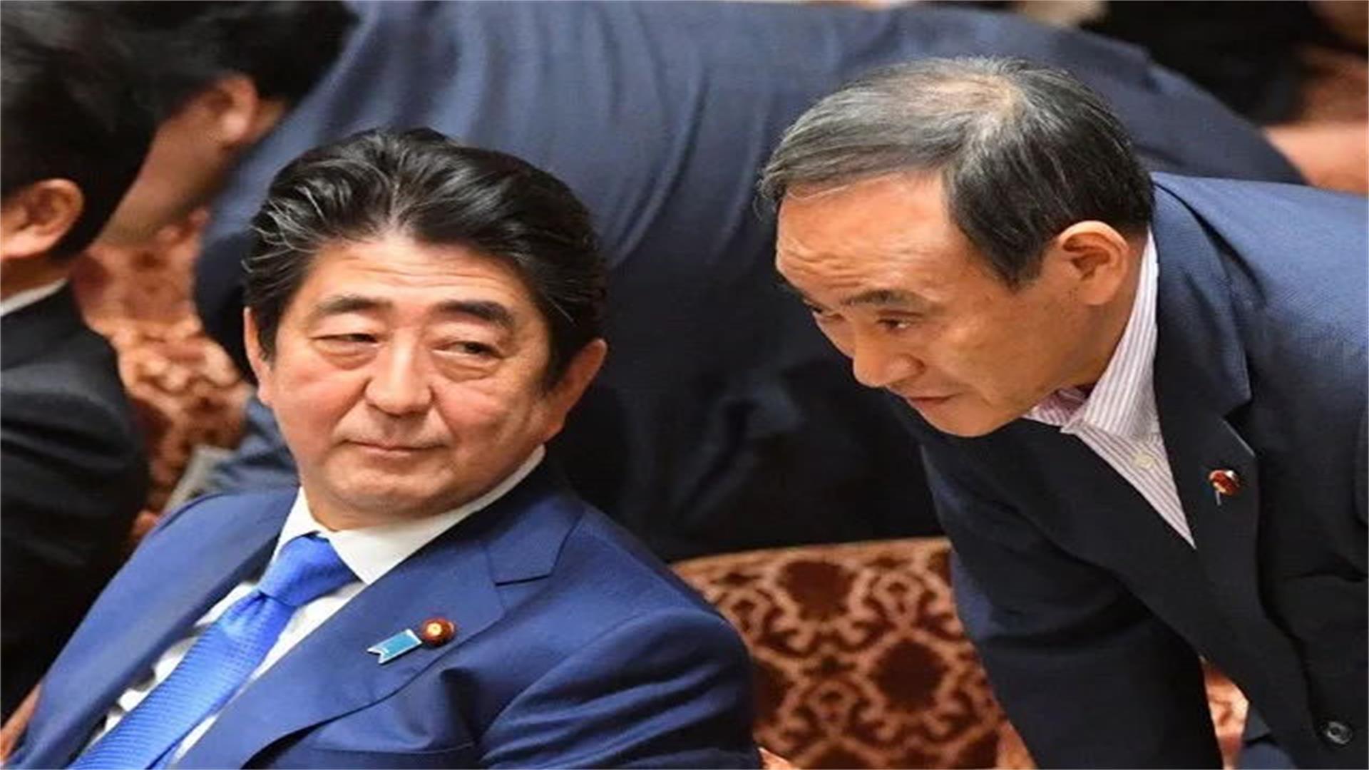 菅义伟继承安倍"三套马车"体制 内阁仅有5名新成员